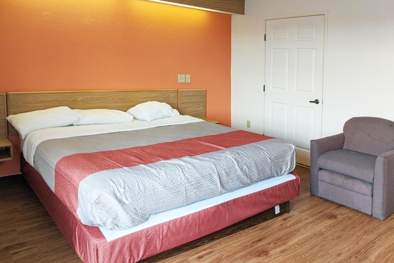 Hotel Markle In I-69 Экстерьер фото
