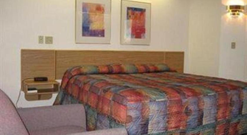 Hotel Markle In I-69 Экстерьер фото